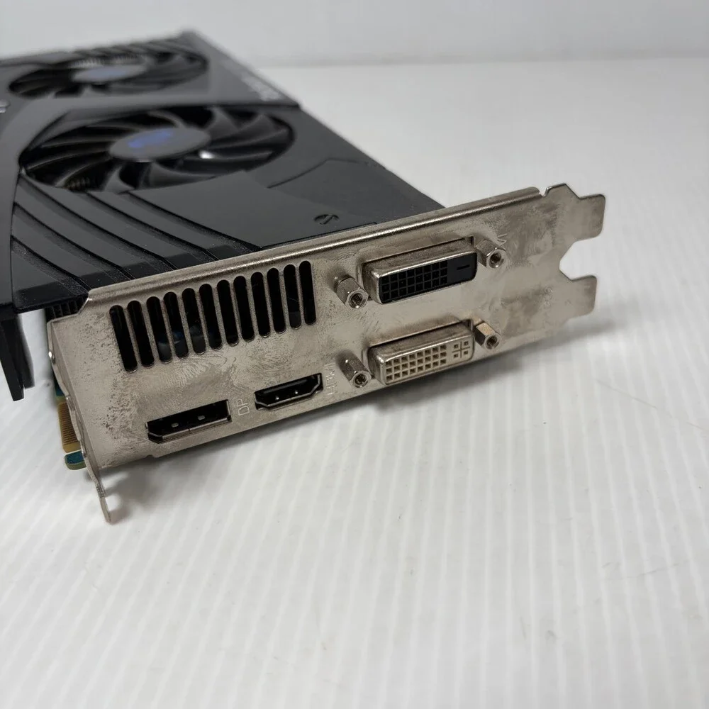 Sapphire Radeon HD 6950 2GB GDDR5 PCIe Graphics Video Card Dual-X DVI HDMI DP